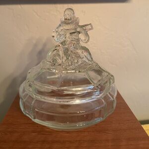 L.E. Smith clear glass vanity powder jar